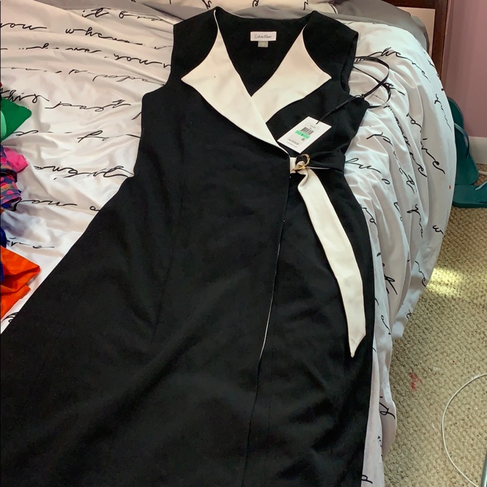 BLACK AND WHITE CALVIN KLEIN DRESS